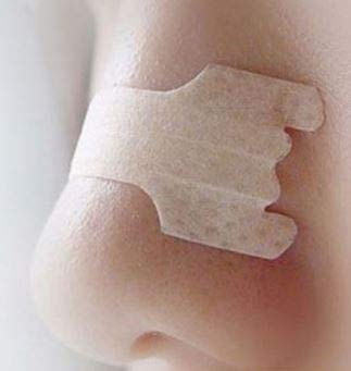 Premium Nasenpflaster | 100 Stück medium | Besseres Atmen beim Schlafen und Sport | Nasenstrips gegen Schnarchen | Schnarchstopper | Pflaster mit maximalem Halt auf der Nase | Nasal Strips in Größe M