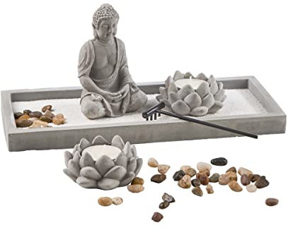 BUTLERS Deko Zen Garten 30x12cm -Secret Garten- Dekorative Buddha-Figur mit 2 Teelichter, Steinen, weißer Sand, Zubehör inkl. | Dekoration für Meditation, Zen Garten, Yoga, Feng Shui