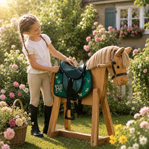 Brama West Kinder Shetty Sattel Set „My Little Butterfly“ | Sattel für Shetty Pony Holzpferd | mit Satteldecke, Sattelgurt, Steigbügel & Steigbügelriemen | Grün