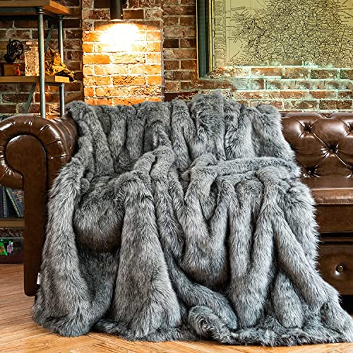 Battilo Luxus Faux-Fell-Decke 127x152 cm Grau - Flauschige Mikrofaser Kunstpelzdecke für Bett, Sofa, Couch, Schlaf- und Wohnzimmer | Extrem weich, winterwarm & hautsympathisch