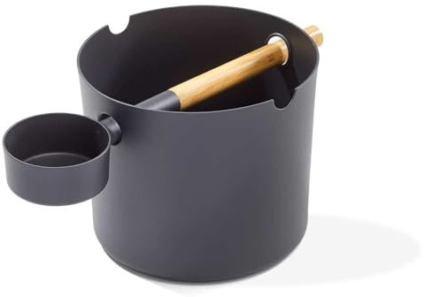 KOLO Sauna Kübel Kiulu 5 l und Aufgusskelle Kauha 300 ml - Schwarzes Aluminium - Bambusgriff - Langlebiges zweiteiliges Sauna-Set für Aufgüsse und authentische finnische Saunakultur - Made in Finland