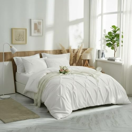 Gallant Global Pintuck Duvet Cover Set with Matching Pillowcases - 100% Microfiber Bedding - 200 Thread Count - Hotel Quality Pinch Pleated Quilt Cover Set Bed (White, Single)