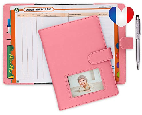 Protege carnet de sante bebe enfant personnalise pour Fille avec STYLO | Couverture carnet | Pochette ordonnance et carte vitale | BONUS autocollants | Coffret cadeau naissance original