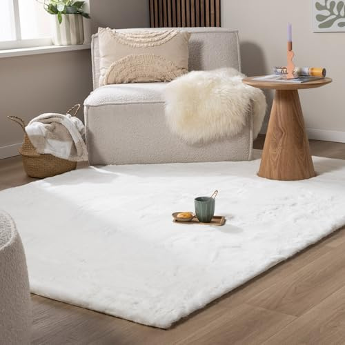 FRAAI | Home & Living Hochflor Teppich - Comfy Supreme Weiß - 160x230 cm - Shaggy, Einfarbig - Modern, Skandinavisch - Wohnzimmer, Esszimmer, Schlafzimmer - Fellteppich