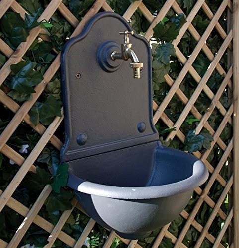 Wandbrunnen aus Gusseisen L 35 x B 26 x H 54 cm Gewicht 15 kg