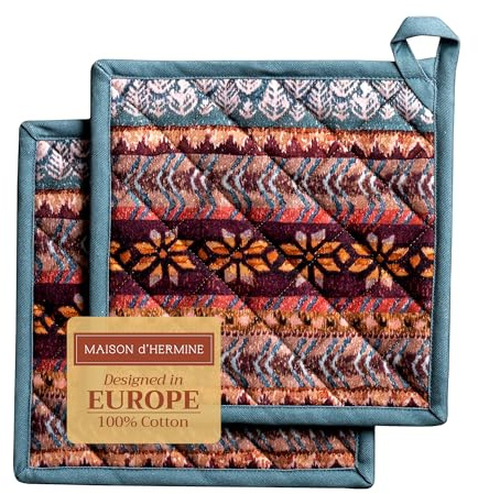 Maison d' Hermine Pot Holders Set 100% Cotton Heat Resistant Potholders 20 cm x 20 cm Hot Pads with Loop for Christmas Decorations BBQ Cooking Baking Handling Hot Pans (Pack of 2, Fair Isle)
