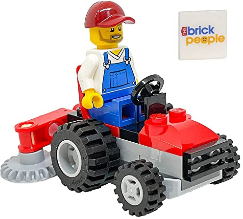 LEGO City: Gardener on Lawn Tractor - Landscaper