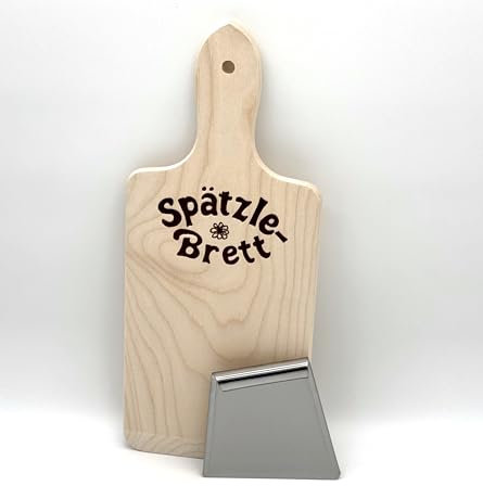 Spätzlebrett, Holz, mit Edelstahl-Schaber – für die klassische Spätzle-Zubereitung - Qualitätsprodukt – im Set incl. Rezeptanleitung - Spätzleschaber-Set - Spätzlebrett mit Schaber - mediatrades -