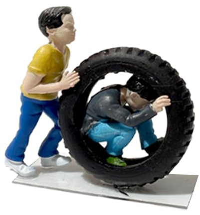 F Fityle 1/64 Miniature Figure Tiny People Figurine Miniature Scene Decor Resina Dipinta a Mano Figure per Bambini per Artigianato Modellini di Treni, Due Ragazzi con Pneumatico