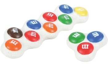Department 56 North Pole Village Accessories Follow the M&M Road Figurine Set, 1.25 Inch, Multicolor