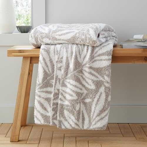 Catherine Lansfield So Soft Sorrel Leaves 130x170cm Blanket Throw Natural