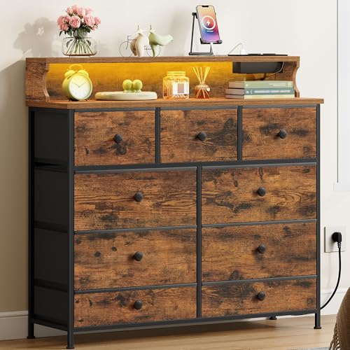 Hzuaneri Chest of Drawers Bedroom, 9 Fabirc Chest of Drawers with 2 Sockets, 2 USB Ports and LED Strips, Bedroom Storage Drawers with Wood Top and Steel Frame for Bedroom Living Room, Rustic Brown