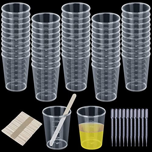 GZhaizhuan Lot de 50 gobelets doseurs en plastique de 50 ml avec 50 bâtonnets en bois et 50 pipettes de 3 ml pour mélanger la résine, la pierre, l'époxy et la peinture