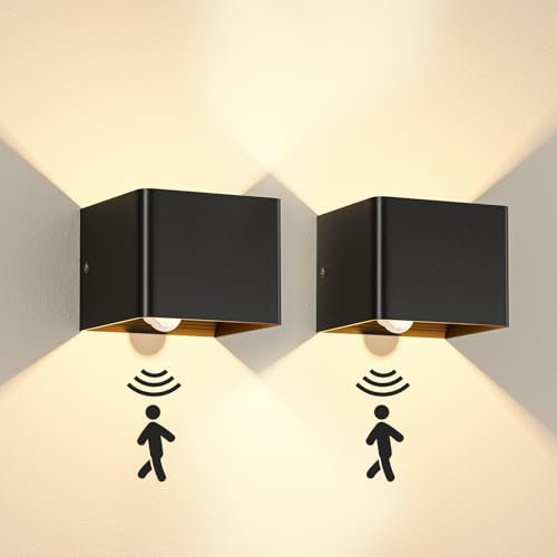 Kinamy Aplique Pared Interior con Sensor de Movimiento, Lampara Pared 5W Arriba y Abajo, 3000K Blanco Cálido para Dormitorio, Pasillo, Escaleras, Salon, 2 Piezas