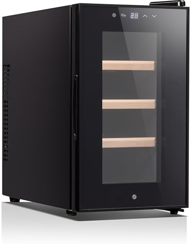 Ströme BCW-26A/02 Vinkyl, Svart | 8 flaskor, 21 l, 3–18 °C, termoelektrisk kylning, 35 dB, LED-belysning, 3 justerbara trähyllor