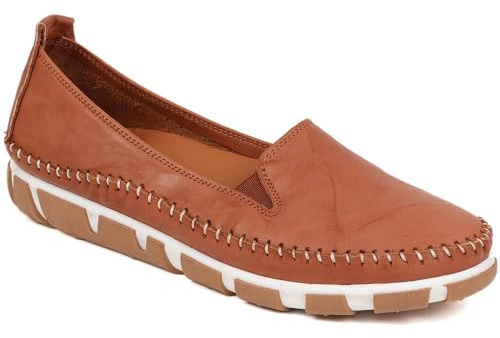 Pavers Womens Slip-On Leather Pumps Tan Size 5