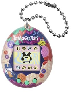 Bandai - Tamagotchi - Original Tamagotchi - Tama Sewing - Elektronisches virtuelles Haustier mit Farbbildschirm - Interaktives Haustierspielzeug - Nähmotiv - Spielzeug für Kinder ab 8 Jahren - 46163