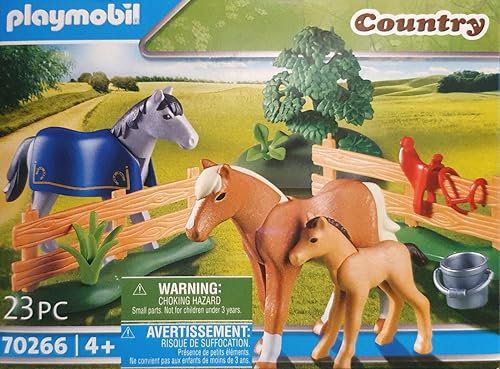 PLAYMOBIL 70266 Country Reiterhof Pferdekoppel - Pferde Spielzeug Set - Reiterhof Spielset Bauernhof Set Pferdekoppel und Reitstall für Kinder - Pferdehof Spielzeug