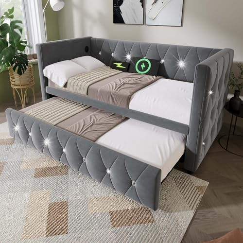 SogesHome Velvet Daybed with Trundle, 3FT Single Upholstered Sofa Bed Frame 90x190cm, USB & Type-C Charging Ports, Pull-Out Guest Bed for Living Room & Bedroom (Grey)