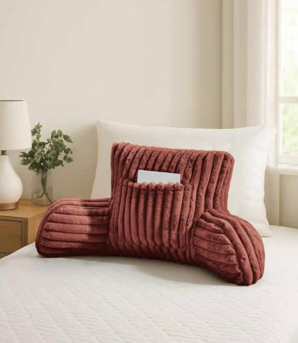 Pinkfairy Faux Fur Reading Pillow with Arms, Super Soft Ribbed Cuddle Cushion with Pockets – Back Support Pillow for Bed, Gaming & Sitting Up (Rust, 50 x 40 x 38 cm)