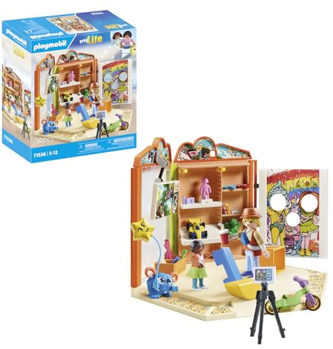 PLAYMOBIL MyLife 71536 Spielwarenladen, aufregende Momente im Spielparadies, inklusive Gamingecke und Fotowand, detailreiches Spielzeug für Kinder ab 5 Jahren