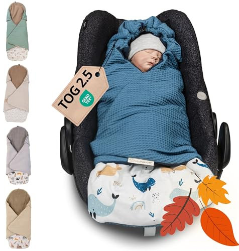 ULLENBOOM Einschlagdecke Babyschale, Ideal für Herbst und Winter, 100% OEKO-TEX Materialien, Blau Wale (Made in EU) - Babydecke für Kindersitz oder Kinderwagen, kuschelige Decke für Babys