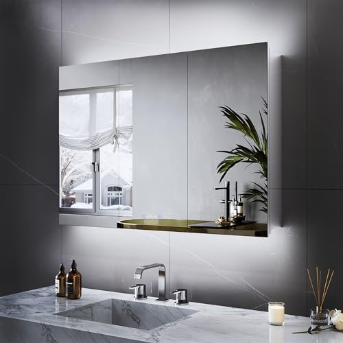 LOMIKEN Spegelskåp badrum med belysning med klocka, 100 x 60 x 13 cm, 3 dörrar med touch-brytare, justerbar i 3 färger, uttag och anti-dimma, badrumsskåp (silver)