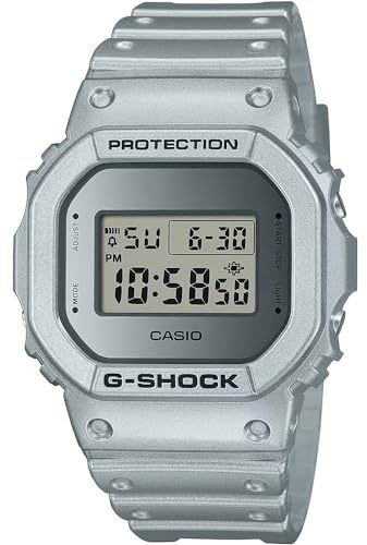 Casio Unisex Quartz Armbanduhr, 49.00mm GehäusegröÃŸe mit Silber digital Zifferblatt und Silber Plastic/Resin Strap Armband DW-5600FF-8ER