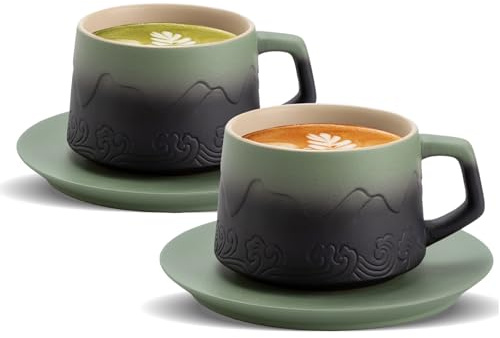 ZENS 240 ml Cappuccino Tassen mit Untertassen 2er-Set, Design Geprägtem Cappuccino Tasse für Latte Art, Handgefertigte Steingut Kaffeetassen mit Untertassen Set für Café au Lait, Tee, Moosgrün