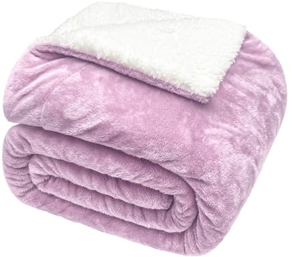 Exclusivo Mezcla Manta Polar Sherpa, Acolchada y Mullida, Gruesa y Caliente para Cama y Sofá, Ideal para el Invierno, 230 x 270 cm, Lila Claro