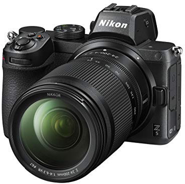 Nikon Z5 + Z 24-200 + Lexar SD 64 GB 667x Pro Fotocamera Mirrorless, CMOS FX 24.3 MP, Full Frame, Mirino Quad-VGA EVF, LCD 3.2 Touch, Wi-Fi, Bluetooth, 4K, Nero, [Nital Card: 4 Anni di Garanzia]