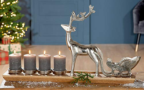 GILDE Deko großer Adventsleuchter XL – Advent Kranz Kerzen Halter modern – Adventkranz Deko Hirsch mit Schlitten – Leuchter für 4 Kerzen Farbe: Silber Braun Breite: 64 cm