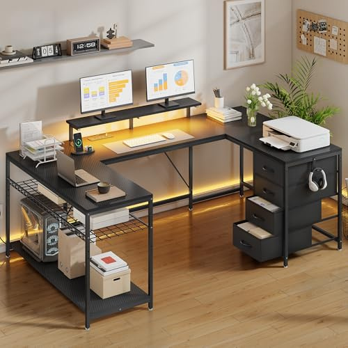 YITAHOME Scrivania angolare con 4 cassetti e spazio di archiviazione, scrivania da gioco con LED e supporto per monitor per casa, ufficio, scrivania angolare reversibile con 2 prese e 2 porte di