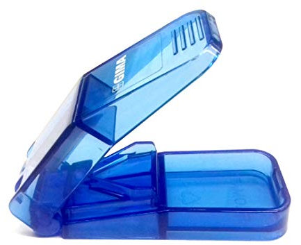 Tagliapillole, taglia in due o quattro qualsiasi pillola, prodotto in Europa