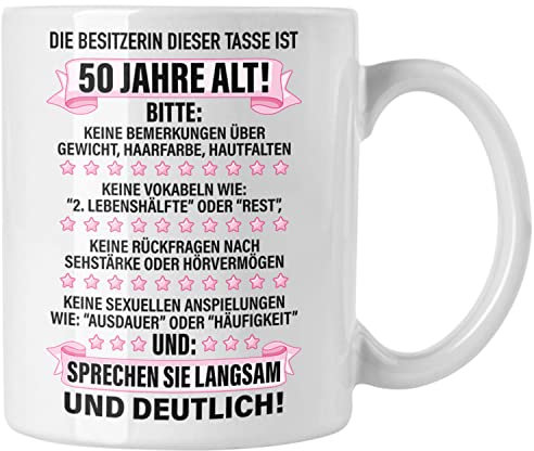 Trendation - 50. Geburtstag Frauen Tasse Geschenk Geschenkidee 50er Geburtstag Spruch Perfektion Mama Mutter Lustiger Spruch Witzig (Weiß)