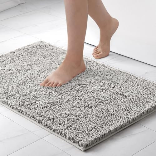 MIULEE Badematte 70x120 cm Hellgrau – Super Saugfähiger Badteppich Weich & rutschfest, Waschbarer Badezimmerteppich aus Chenille Mikrofaser für Dusche & WC – Pflegeleichter Badvorleger für Zuhause