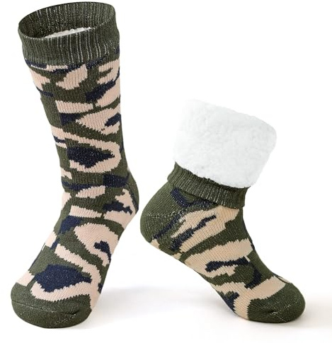 YEEKAORA Men's Slipper Socks with Non-Slip Grippers, Thermal Fuzzy Warm Sherpa Lining Thick Indoor Sleeping Christmas Socks (Camouflage Green)