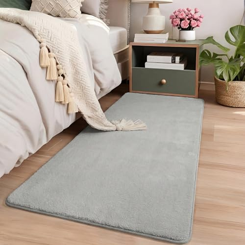 Homcomodar Small Rugs for Bedroom 60X120cm Fluffy Soft Bedroom Carpet Light Grey Bedside Rugs Non Slip Runner Rugs for Hallways Entrance Laundry Living Room Kids Room