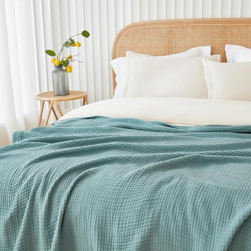 EMME - Manta King de Muselina de algodón Extragrande para Cama, Colcha o cubrecama, Transpirable, de Tejido Tipo Gasa, Suave y Ligera (Verde Azulado, 305 x 239 cm)