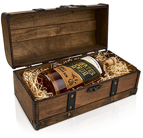 Pirate's Grog Honey Spiced Rum Gift Chest - 70 cl / 700 ml | Small Batch Premium Aged for Five Years with Caramel Flavours | 37.5% ABV & Infused with an Array of Spices | Suitable for Cocktails