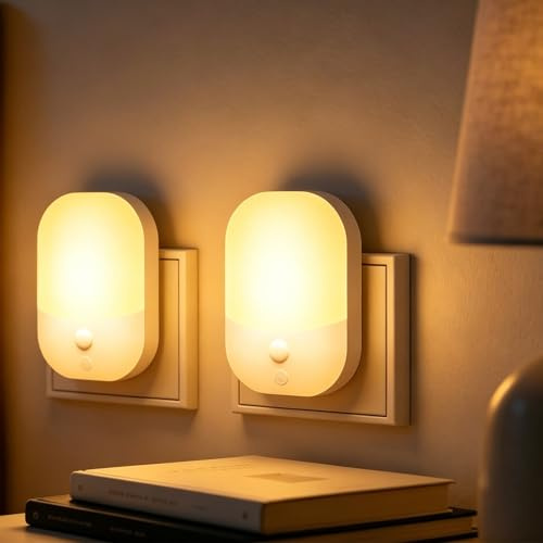 [2 Pezzi] Luce Notturna da Presa con Sensore Crepuscolare, 5 Livelli Dimmerabile, 3000K Bianco Caldo, Modalità ON/OFF/Auto, LED Soffuso a Risparmio Energetico per Cameretta, Corridoio, Cucina, Scale