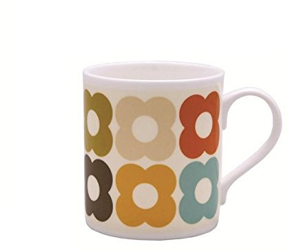 Orla Kiely Tasse mit Blumenmotiv.