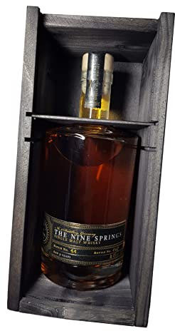 The Nine Springs - Single Malt Whisky in Holzkiste