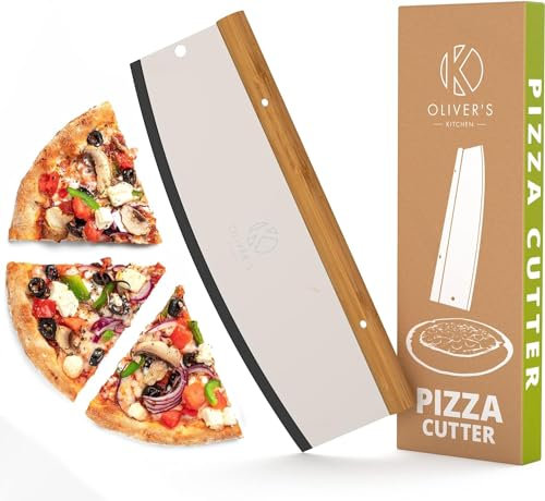 Oliver's Kitchen Coupe Pizza Professionnel pour Trancher des Pizzas de 30 à 40 cm en toute Simplicité - Manche en Bambou Naturel avec prise en Main Confortable - Grande Roulette Super Aiguisée