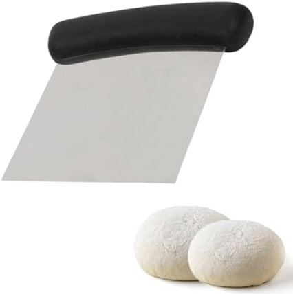 VIRSUS Raschietto Flessibile Multiuso da Cucina 3648, Misura 11x8,5 cm, Spatola Tagliapasta in Acciaio Inox e Manico in Plastica, utensile da Cucina per Tagliare Impasto Pizza, Pane, Pasta, Dolci (1)