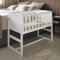 Petite Amélie Beistellbett Baby 40x90 cm - Mutter und Baby schlafen beinander - Babybett für nächliches Füttern - Höhenverstellbar in 9 Stufen - Auch für Boxspringbett - Weiss