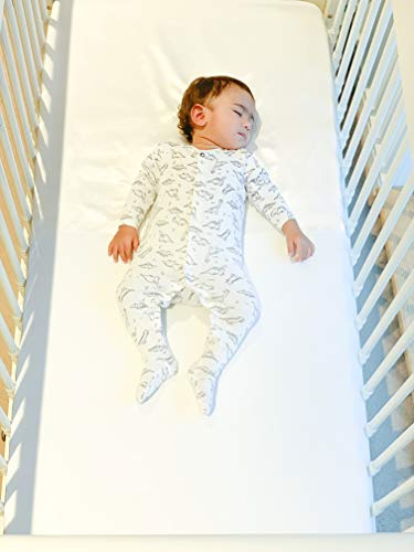 TIM & TAM MANE Drap-housse en coton bio et satin pour lit de bébé Aide à protéger les cheveux et la peau délicats. Convient aux calvitie, cheveux secs et eczéma, matelas.