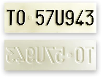 Targhe Storiche srl Targa Personalizzata – Modello Anteriore dal 1985 al 1994 - Lettere e Numeri in Rilievo, Incisa su Alluminio Catarifrangente, Made in Italy (Antichizzata)