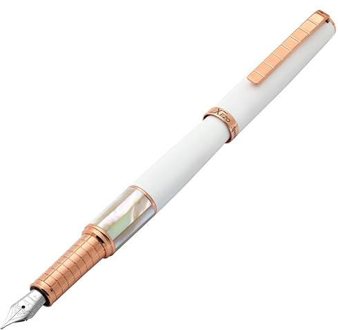 Xezo Speed Master Stylo plume, plume fine. Couleur blanc mat avec nacre blanche. Plaqué or rose. Corps en laiton léger. Chaque pièce unique