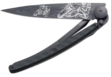 Deejo - Couteau de Poche Pliant 27g - Manche en Fibre de Carbone, Lame en Acier Inoxydable Z40C13 - Motif Moto Racing - Couteau de Table, Randonnée, Camping, Bivouac